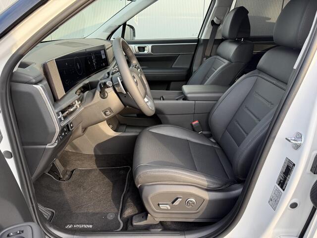 Hyundai SANTA FE 1.6 T-GDI PHEV Premium Plus 4WD 7p. / Stoelkoeling / Stuur- & Stoelverwarming / BOSE Audio / Zwart Leder / NL Auto /