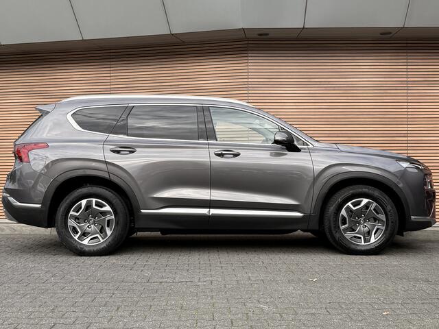 Hyundai SANTA FE 1.6 T-GDI HEV Comfort Smart 7pers. Trekhaak / Leer / Krell / Navi / Clima / Camera / Stoelverwarming