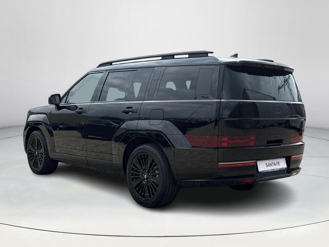 Hyundai SANTA FE 1.6 T-GDI PHEV Black Line 4WD 7p. | 5.000,- korting! | Uit voorraad leverbaar! | Apple Carplay/ Android Auto | Trekhaak | Elektrische achterklep | Stoel/stuurverwarming | Draadloos opladen | Adaptief Cruise Control | Elektrische verstelbare stoelen | Head