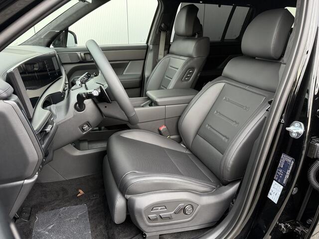 Hyundai SANTA FE 1.6 T-GDI PHEV Black Line 4WD 7p. / Stoelverkoeling / Nappaleder / BOSE / 360 Camera / Stoelverwarming Voor + Achter / Stuurverwarming /