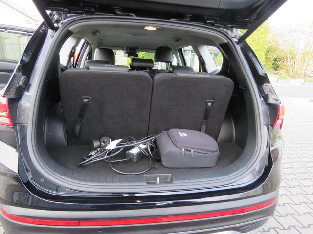 Hyundai SANTA FE 1.6 T-GDI PHEV 7 PERSOONS PREMIUM ,NAVI,LEER,CAMERA,STOELVERWARMING EN VENTILATIE. 52878 KM.