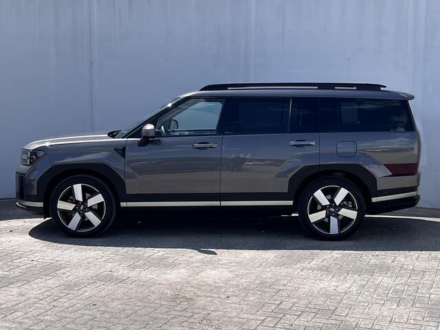 Hyundai SANTA FE 1.6 T-GDI PHEV Comfort Smart 4WD 7p. Automaat / Als nieuw 7 persoons / EAER 54km / Stoelventilatie / Stuur-, stoel- en achterbankverwarming / Navi / Apple Carplay Android / 20" LM wielen /