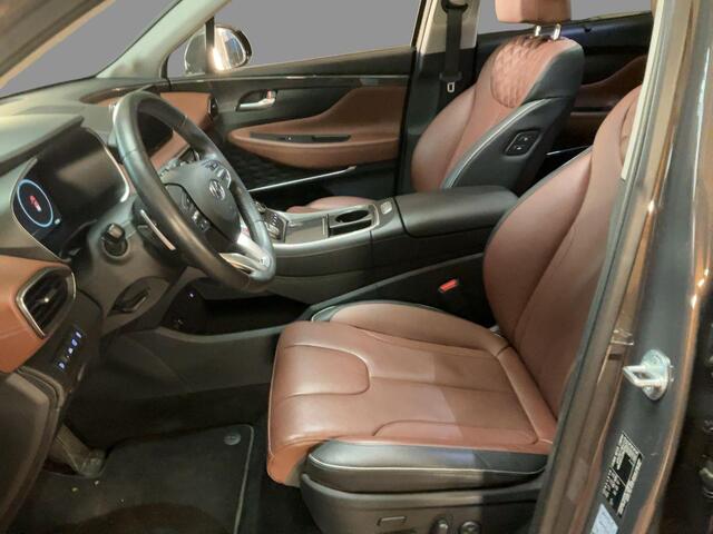 Hyundai SANTA FE 1.6 T-GDI PHEV Premium Plus Sky | Panoramadak | Complete historie | Vol leder | Comfortstoelen voorin (inclusief ventilatie / stoelverwarming) | Achteruitrijcamera | Vierwielaandrijving | Geuheugenstoelen