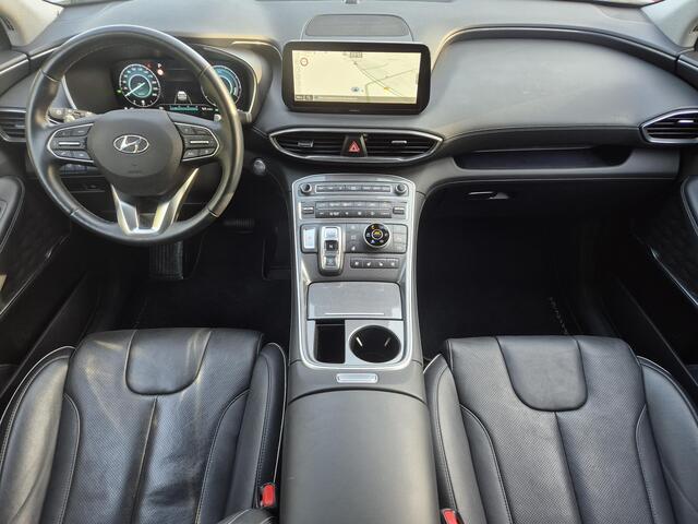 Hyundai SANTA FE 1.6 T-GDI PHEV Plug-in Premium Automaat / HUD / trekhaak 1.350 kg / Elektrische achterklep / Stuur-,Stoel en Achterbankverwarming / Adaptief CC / Stoelventilatie / Rondomzicht camera /