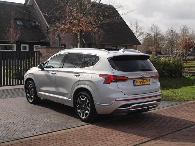 Hyundai SANTA FE 1.6 T-GDI PHEV Premium Plus Sky 7p. | Panoramadak | 360 Camera | Trekhaak | Head-Up Display | Apple Carplay |