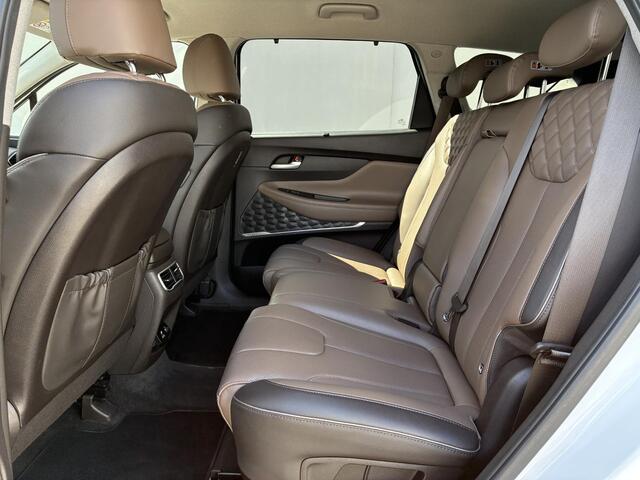 Hyundai SANTA FE 1.6 T-GDI PHEV Premium / Fabrieksgarantie t/m 8-2027 / Dealer Onderhouden / Stoel-/Stuur-/Achterbankverwarming / Winterset / Lederen Bekleding / Navigatie / Apple Carplay/Android Auto / KRELL Audio /