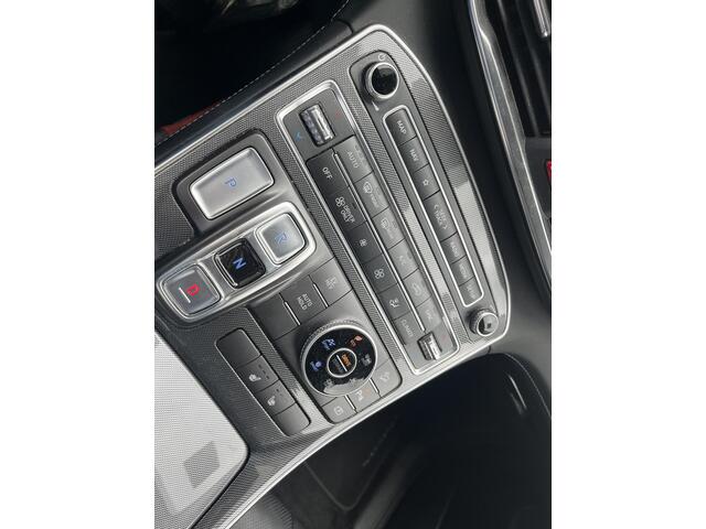Hyundai SANTA FE 1.6 T-GDI PHEV Comfort Smart 7-Persoons Trekhaak, Volleder, ACC, Apple CarPlay / Android Auto