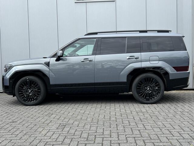 Hyundai SANTA FE 1.6 T-GDI PHEV Black Line 4WD 7p / Rijklaar incl. ¤ 5.000,- korting voor ¤ 66.143,- / 288 pk met 1700 KG trekvermogen / 20" / Leder zwart /