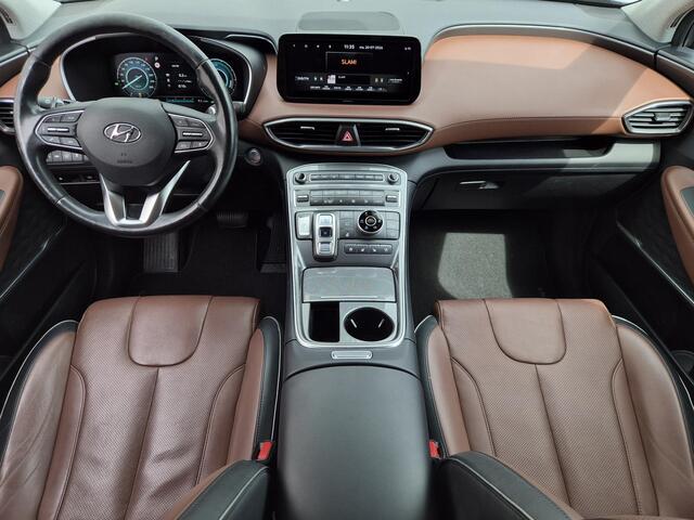 Hyundai SANTA FE 1.6 T-GDI PHEV 5p Premium Sky 4WD / SOH 100% / Dealer onderhouden / Glazen schuif- en kanteldak / Head Up Display / Trekgewicht 1350 kg / Elektrische achterklep / Stuur- Stoel & Achterbank verwarming / Rondomzicht camera / Stoelventilatie /