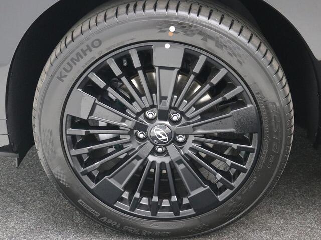 Hyundai SANTA FE 1.6 T-GDI PHEV Black Line 4WD 7-Persoons / ¤ 5.000,- inruilvoordeel / Nieuw direct leverbaar / Prijs is rijklaar / Elektrische Stoelen / 360 Camera / Stoelventilatie En Verwarming / 1700 kg Trekgewicht / Full Option /