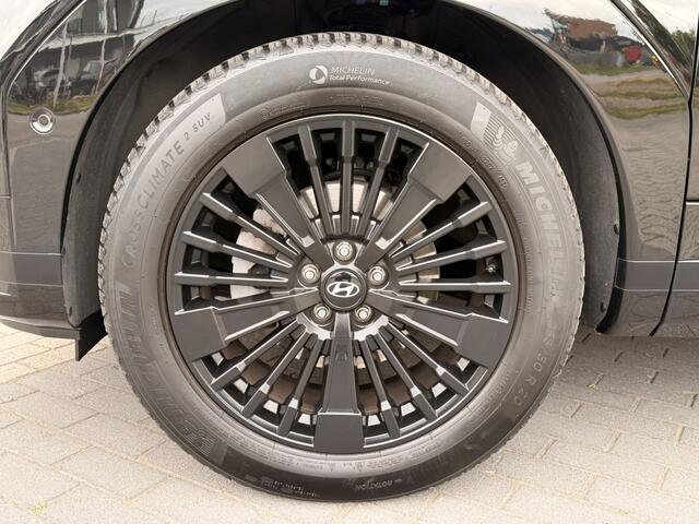 Hyundai SANTA FE 1.6 T-GDI PHEV Black line 6 zits | Elek. trekhaak | full options | Leder | Captain seats