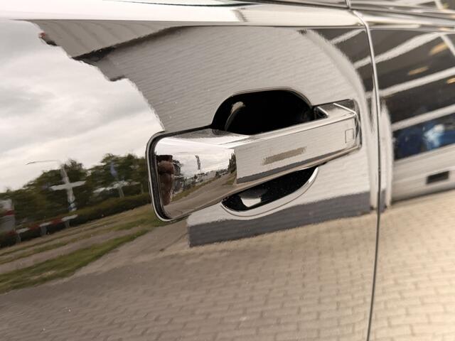 Hyundai SANTA FE 1.6 T-GDI PHEV Black line 6 zits | Elek. trekhaak | full options | Leder | Captain seats