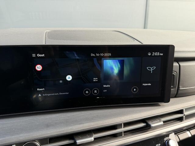 Hyundai SANTA FE 1.6 T-GDI HEV Premium 7p / Nieuw op Voorraad / Ledere Bekleding / 7 Persoons / Vol Uitgerust met Opties / Adaptive Cruise / Elektrische Stoelen met Memory /