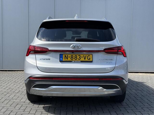 Hyundai SANTA FE 1.6 T-GDI PHEV Premium 7p. / 1e eig / Dealer onderhouden / Leder / 7 Pers. / Stoelventilatie / All Season /