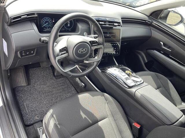 Hyundai TUCSON 1.6 T-GDI MHEV Comfort Smart | Navigatie | Camera | Apple Carplay/Android Auto | Premium Audio | Elek. Achterklep | Stuu- + Stoelverwarming | Rijklaarprijs!