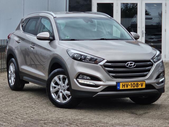 Hyundai TUCSON 1.6 GDi Comfort NAVIGATIE|CAMERA|CRUISE CONTROL|ECC/AIRCO|GETINT GLAS|TREKHAAK Maandag tot Vrijdag geopend van 09.00 tot 20.00 uur en Zaterdag van 09.00 tot 18.00 uur