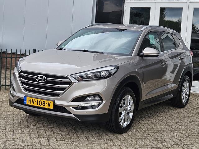 Hyundai TUCSON 1.6 GDi Comfort NAVIGATIE|CAMERA|CRUISE CONTROL|ECC/AIRCO|GETINT GLAS|TREKHAAK Maandag tot Vrijdag geopend van 09.00 tot 20.00 uur en Zaterdag van 09.00 tot 18.00 uur