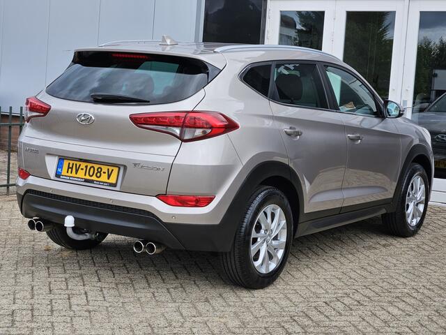 Hyundai TUCSON 1.6 GDi Comfort NAVIGATIE|CAMERA|CRUISE CONTROL|ECC/AIRCO|GETINT GLAS|TREKHAAK Maandag tot Vrijdag geopend van 09.00 tot 20.00 uur en Zaterdag van 09.00 tot 18.00 uur