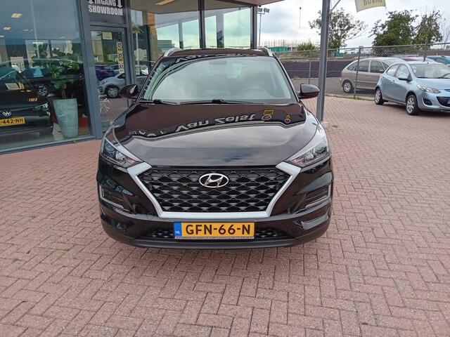 Hyundai TUCSON 1.6 GDi , Airco, Carplay/ Android auto, Navigatie, Bluetooth verbinding, Cruise control, Stoelverwarming, Dimlicht automatisch, Led dag rij verlichting, Elektrische ramen en spiegels, Camera, Zeer nette auto, BOVAG