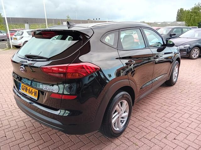Hyundai TUCSON 1.6 GDi , Airco, Carplay/ Android auto, Navigatie, Bluetooth verbinding, Cruise control, Stoelverwarming, Dimlicht automatisch, Led dag rij verlichting, Elektrische ramen en spiegels, Camera, Zeer nette auto, BOVAG