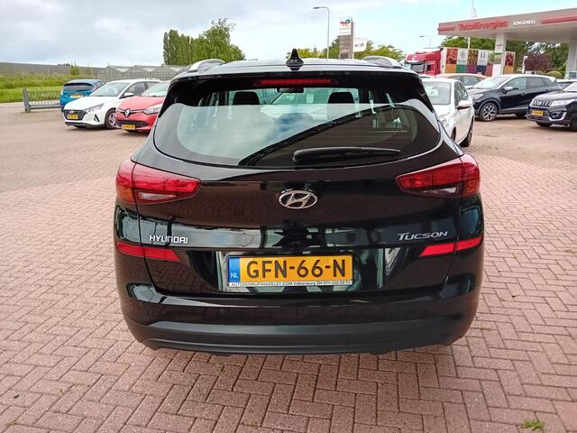 Hyundai TUCSON 1.6 GDi , Airco, Carplay/ Android auto, Navigatie, Bluetooth verbinding, Cruise control, Stoelverwarming, Dimlicht automatisch, Led dag rij verlichting, Elektrische ramen en spiegels, Camera, Zeer nette auto, BOVAG