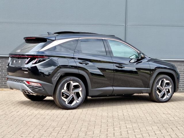 Hyundai TUCSON 1.6 T-GDI PHEV Premium Sky 4WD / ¤ 7.200,- Voordeel! / ¤ 46.990,- rijklaar / Direct Leverbaar / GROOT Glazen schuif-kanteldak / Navigatie + Apple Carplay/Android Auto / Climate Control / Adaptieve Cruise Control /