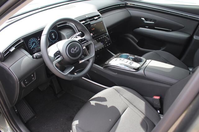 Hyundai TUCSON 1.6 T-GDI PHEV Comfort Smart 4WD / ¤ 6.000,- Prijsvoordeel / ¤ 43.890,- Rijklaar / Direct Leverbaar / Navigatie + Apple Carplay/Android Auto / Climate Control / Keyless Entry & Start /