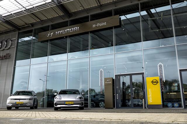 Hyundai TUCSON 1.6 T-GDI HEV Premium | ¤3500 KORTING | 360 CAMERA | STOELVERKOELING | PREMIUM AUDIO |