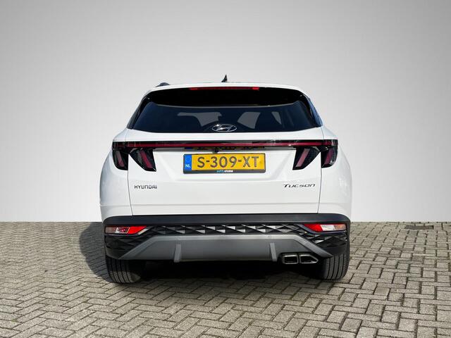 Hyundai TUCSON 1.6 T-GDI MHEV Comfort Smart | Navigatie | Camera | 1650kg Trekgewicht | Apple Carplay/Android Auto | Premium Audio | Elek. Achterklep | Stuu- + Stoelverwarming | Rijklaarprijs!