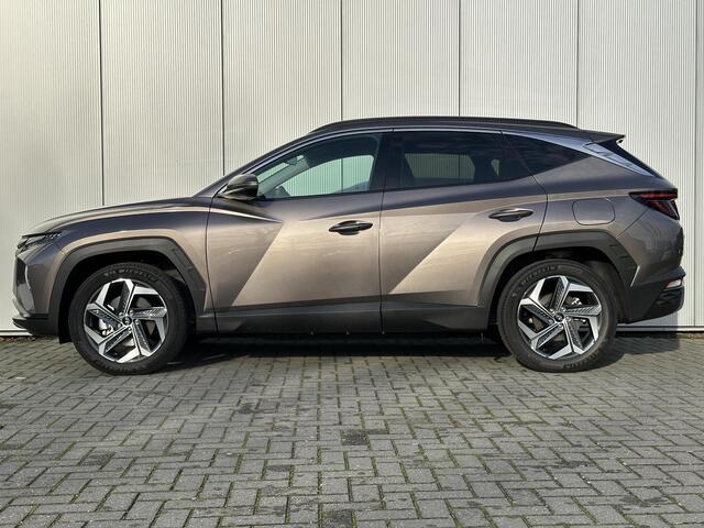 Hyundai TUCSON 1.6 T-GDI PHEV Comfort Smart 4WD / Navigatie / Apple Carplay & Android Auto / Achteruitrijcamera / Climate Control / Adaptive Cruise Control / Stoelverwarming / KRELL Audio / Parkeersensoren Voor + Achter /