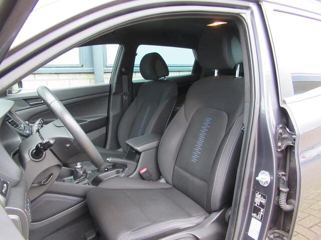 Hyundai TUCSON 1.6 T-GDI 177 PK 4WD Passion 2e eigen | dealer onderh | LED kopl | 19" inch | Navi | 1900 KG tr.gewicht