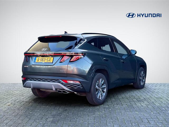 Hyundai TUCSON 1.6 T-GDI HEV Comfort Smart | Navigatie | Camera | Stuur- + Stoelverwarming | Elek. Achterklep | Premium Audio | Rijklaarprijs!