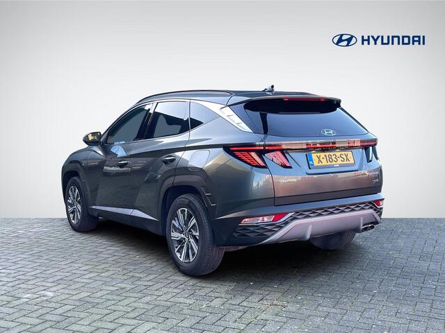 Hyundai TUCSON 1.6 T-GDI HEV Comfort Smart | Navigatie | Camera | Stuur- + Stoelverwarming | Elek. Achterklep | Premium Audio | Rijklaarprijs!