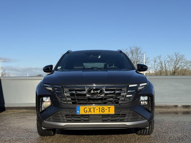 Hyundai TUCSON 1.6 T-GDI 265 PK PHEV Premium 4WD | Schuifkanteldak 'Pano' | Alcantara | Blind spot camera | N-Line Pack | Vierwielaandrijving |