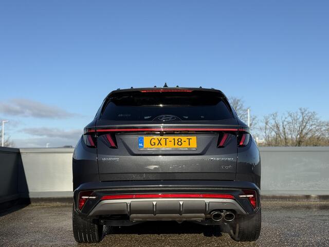 Hyundai TUCSON 1.6 T-GDI 265 PK PHEV Premium 4WD | Schuifkanteldak 'Pano' | Alcantara | Blind spot camera | N-Line Pack | Vierwielaandrijving |