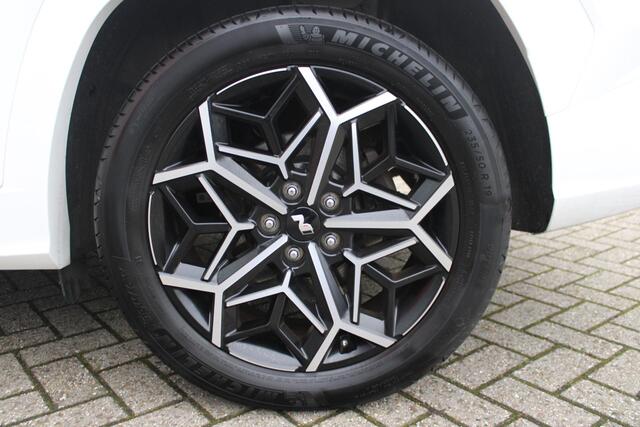 Hyundai TUCSON 1.6 T-GDI 266PK PHEV N LINE 4WD | NAVIGATIE | APPLE CARPLAY/ANDROID AUTO | ADAPTIVE CRUISE CONTROL | DODEHOEK DETECTIE | VOOR/ACHTERBANK VERWARMD | CLIMATE CONTROL | FULL LED KOPLAMPEN | ACHTERUITRIJ CAMERA | ELEKTRISCH BEDIENBARE ACHTERKLEP | STUUR VERWA