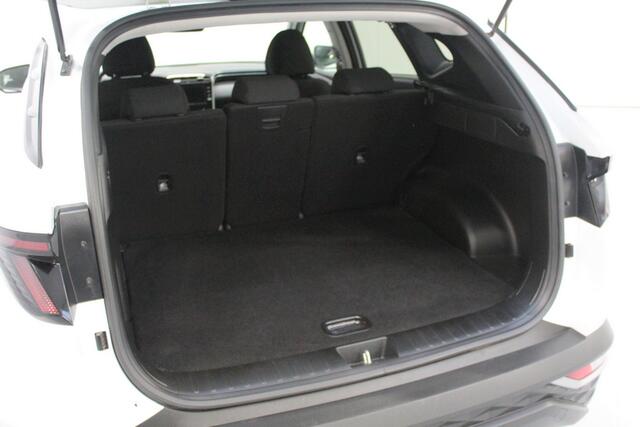 Hyundai TUCSON 1.6 T-GDI MHEV ESSENTIAL 150PK, 1650KG TREKGEWICHT | STOEL/STUUR VERWARMING | DAB | CARPLAY | TREKHAAK | CAMERA