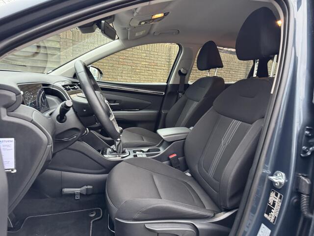 Hyundai TUCSON 1.6 T-GDI MHEV Comfort Smart | Navigatie | Camera | Stuur- + Stoelverwarming | Elek. Achterklep | Premium Audio | Apple Carplay/Android Auto | Rijklaarprijs!
