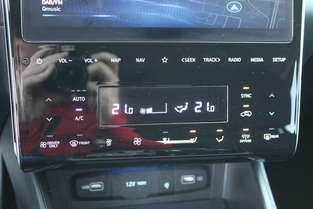 Hyundai TUCSON 1.6 T-GDI PHEV Comfort Smart 4WD / Trekhaak (1350 KG) / Navigatie + Apple Carplay/Android Auto / Cruise Control Adaptief / Climate Control / Stoel- + Stuurverwarming /