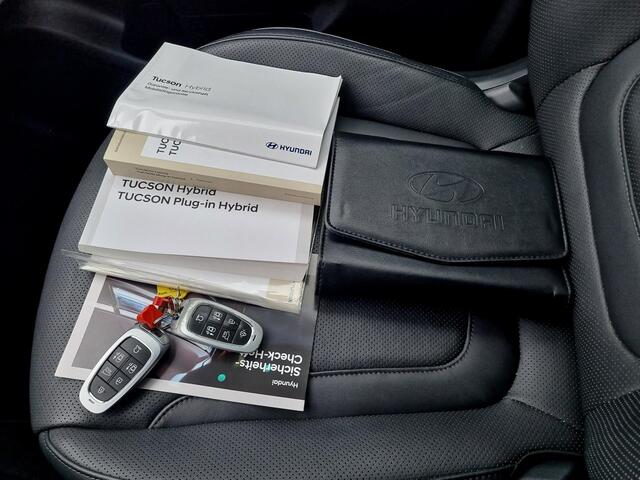 Hyundai TUCSON 1.6 T-GDI PHEV Premium 4WD Automaat / Trekhaak (Afneembaar) / 1350KG Trekgewicht / Lederen Bekleding / Elektrische Achterklep