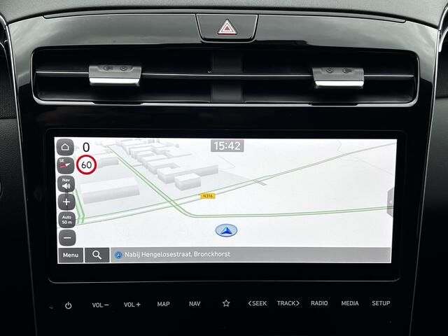 Hyundai TUCSON 1.6 T-GDI HEV 230PK Comfort Smart / 1650kg Trekgewicht / |Elektr. klep / Stuur- en stoelverwarming / Navigatie / Apple Carplay Android / Camera / Adapt. CC / Dode hoek detectie /