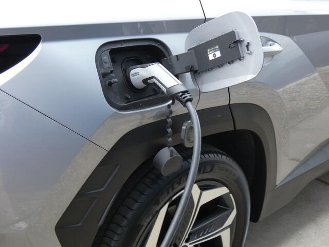 Hyundai TUCSON 1.6 T-GDI 265pk PHEV Comfort Smart | Navigatie | Parkeercamera | Plug-In Hybrid