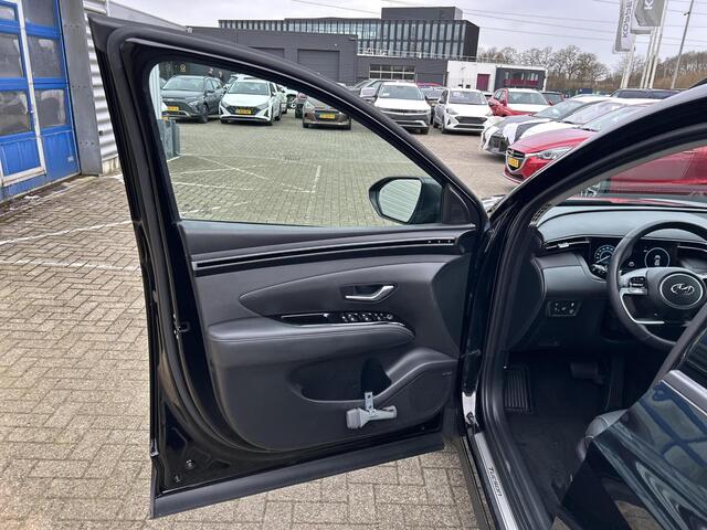 Hyundai TUCSON 1.6 T-GDI HEV Premium | Sportvelgen| Navigatie| Automaat| Apple car play| Trekhaak| All Season banden|