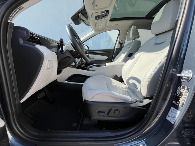 Hyundai TUCSON 1.6 T-GDI HEV 230pk Premium Sky Automaat / Trekgewicht 1.650 kg / Stuur- en stoelverwarming en verkoeling / Panoramadak / 360-graden camera / Keyless entry / Apple Carplay Android / Navigatie /