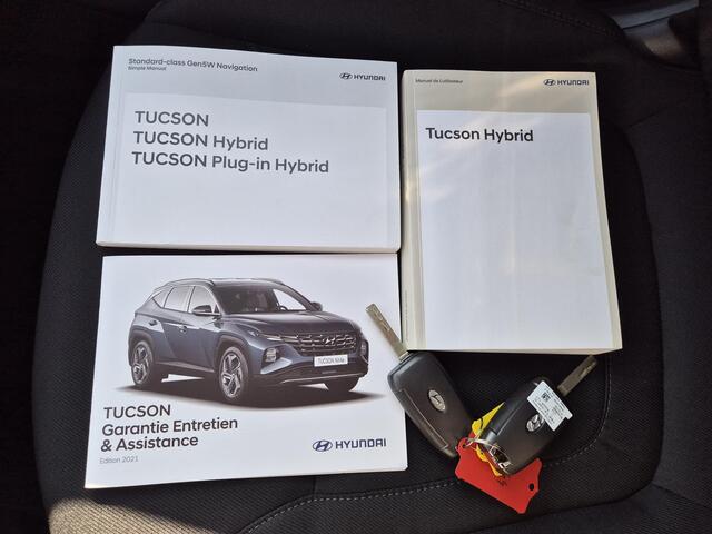 Hyundai TUCSON 1.6 T-GDI HEV 230pk Comfort Automaat / Apple Carplay Android Auto / Adaptief cruise control / Achteruitrijcamera / Trekgewicht 1650 Kg / Lichtmetalen wielen 17" / Parkeersensoren achter /