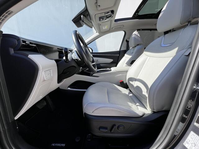 Hyundai TUCSON 1.6 T-GDI HEV 230pk Premium Sky Automaat / Trekgewicht 1.650 kg / Schuif-kanteldak / Leder / Elektrische klep en stoelen / Adaptieve Cruise Control / Leder / Camera 360° /