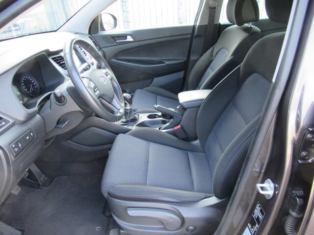Hyundai TUCSON 1.6 GDi Comfort 2e eigen | tr.haak | navi | camera | PDC v+A | stoel verw