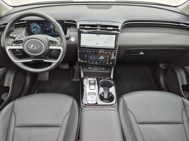 Hyundai TUCSON 1.6 T-GDI PHEV 265pk Premium Sky 4WD Automaat / Glazen schuif- en kanteldak / Adaptief cruise control / Stuur-, en Stoelverwarming / Stoelventilatie / Apple Carplay Android Auto / Rondomzicht camera / Elektrische achterklep /