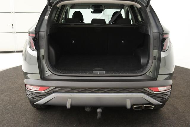Hyundai TUCSON 1.6 T-GDI HEV Comfort Smart | Trekhaak | Stoel & stuurverwarming | Adaptive cruise | Carplay | Camera | Navigatie | Keyless