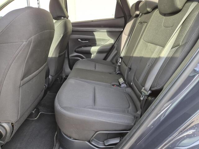 Hyundai TUCSON 1.6 T-GDI HEV 230Pk Comfort Automaat / Trekgewicht 1650 Kg / Apple Carplay Android Auto / Keyless Entry/Start / Achteruitrijcamera / Cruise control / Lichtmetalen wielen 17" /